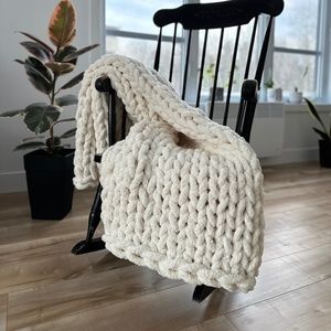 HANDMADE KNIT BLANKET 🧶
